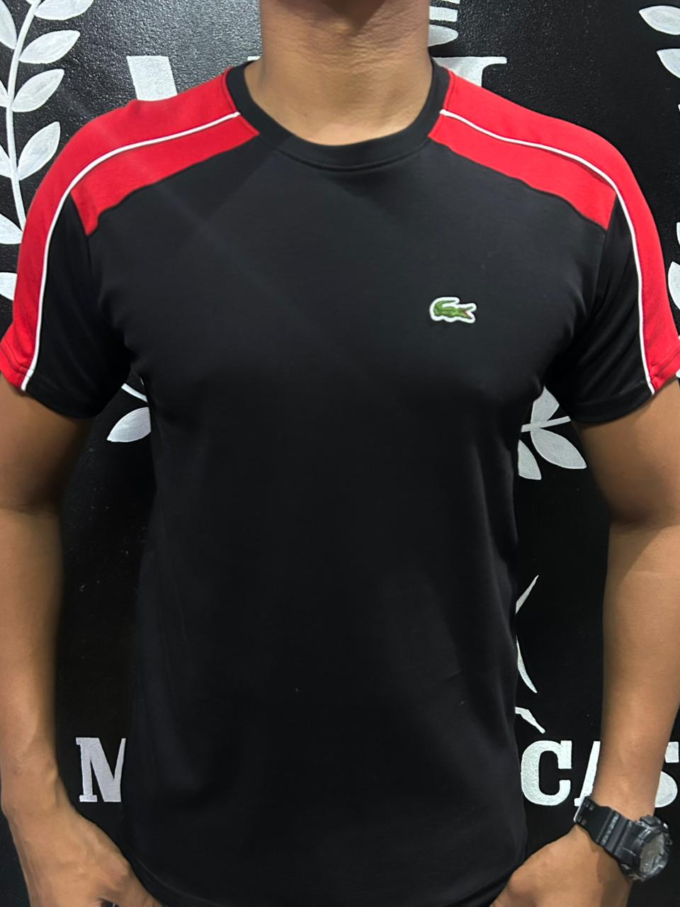 Camisa Lacoste Vermelha e Preta